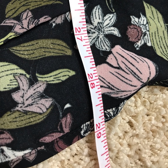 DR2 Women's 3/4 Sleeve Black Floral Drapey Blouse - Picture 7 of 11